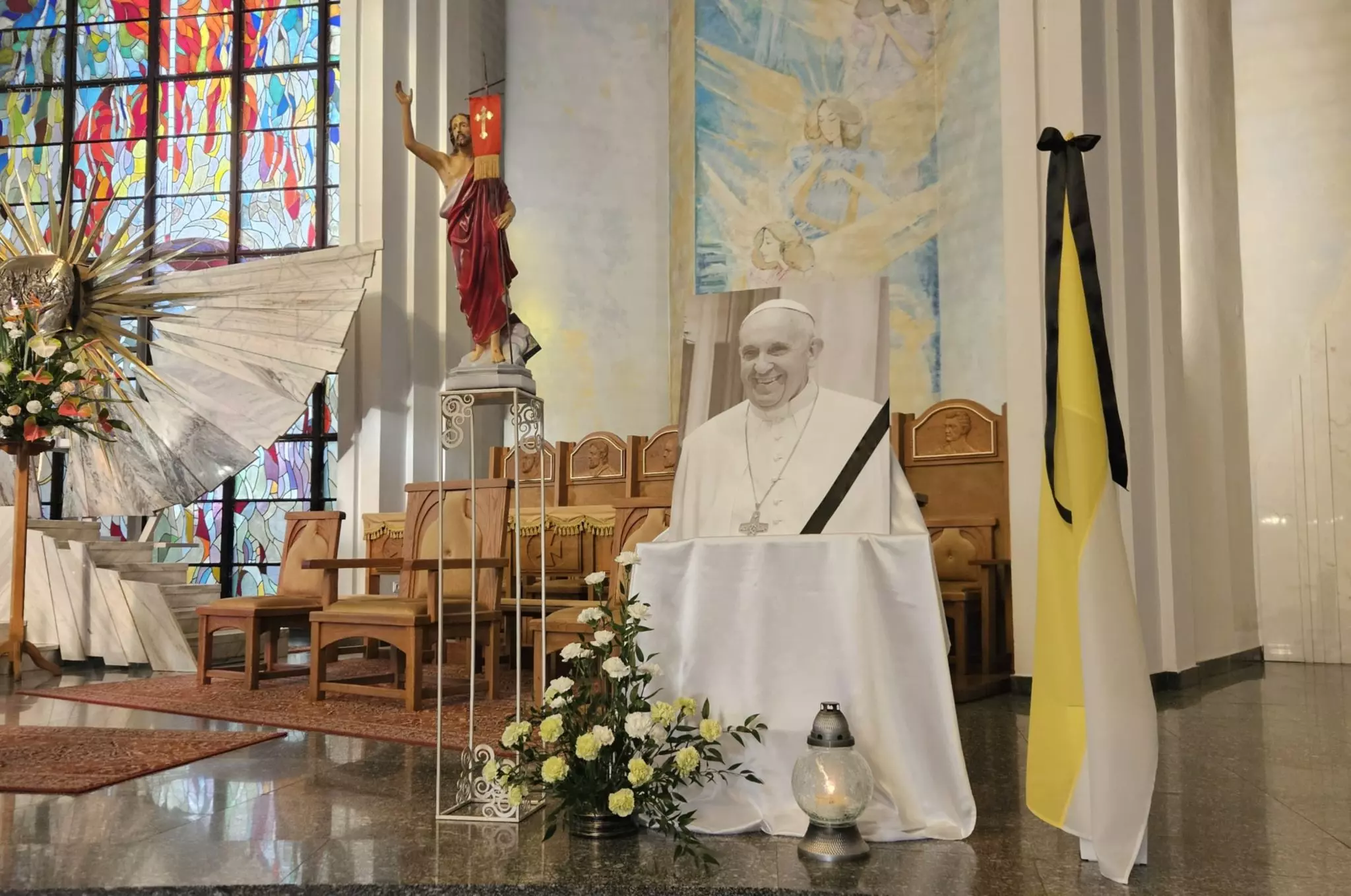 Msza Święta w intencji zmarłego papieża Franciszka