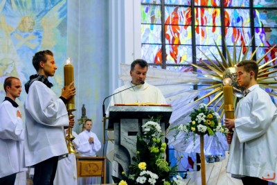 W sierpniu Mszy Świętej przewodniczył bp Jan Wątroba, a różaniec przygotowali księża i wierni z parafii Matki Bożej Królowej Polski w Matysówce i Wniebowzięcia Najświętszej Maryi Panny na Osiedlu Zalesie w Rzeszowie. fot. Andrzej Kotowicz