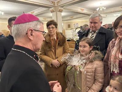 W liturgiczne wspomnienie św. Jana Apostoła (27.12) bp Jan Wątroba przewodniczył Mszy św. w katedrze rzeszowskiej. Eucharystię koncelebrowali abp Edward Nowak, bp Edward Białogłowski, bp Kazimierz Górny, a także ponad 60 kapłanów, którzy wraz z wiernymi modlili się w intencji Biskupa Rzeszowskiego z okazji jego imienin.