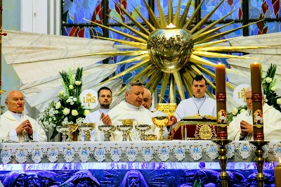 Mszy Świętej przewodniczył i homilię wygłosił ks. Mieczysław Rusin - proboszcz bazyliki archikatedralnej w Przemyślu. fot. Andrzej Kotowicz