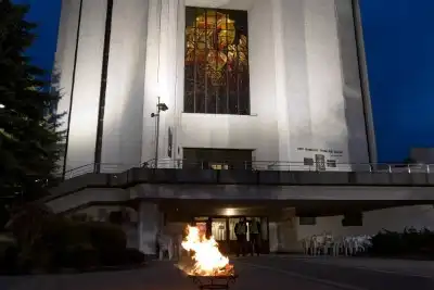 W piątek 8 czerwca obchodziliśmy Uroczystość Najświętszego Serca Pana Jezusa. Jest to nasze święto patronalne złączone z możliwością zyskania odpustu zupełnego. Uroczystej sumie odpustowej przewodniczył bp Kazimierz Górny. Kaznodzieją odpustowym był ks. Mieczysław Lignowski. fot. Joanna Prasoł