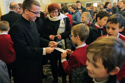 26 grudnia o godz. 12.00 Mszy Świętej w naszej Katedrze przewodniczył Ks. Bp Kazimierz Górny. Podczas Mszy Świętej śpiewał chór katedralny Pueri Cantores Resovienses. Po Mszy Świętej Ksiądz Biskup wraz z chórzystami dzielili się opłatkiem.
fot. Andrzej Kotowicz