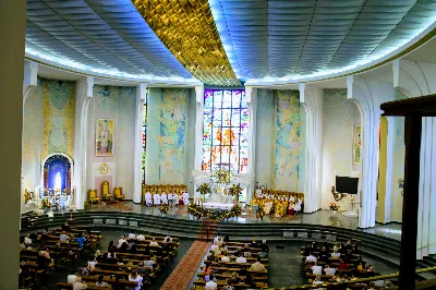 W niedzielę 7 czerwca podczas Mszy Świętej o godz. 12.00 we wspólnocie parafialnej dziękowaliśmy Panu Bogu za 60 lat kapłaństwa ks. inf. Stanisława Maca - pierwszego proboszcza i budowniczego naszej Katedry. fot. Joanna Prasoł, Andrzej Kotowicz