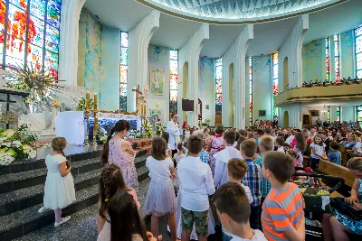 W niedzielę 3.06.2018 r. podczas Mszy Świętej o godz. 12.00 do grona chórzystów Pueri Cantores Resovienses zostało włączonych 16 chłopców.