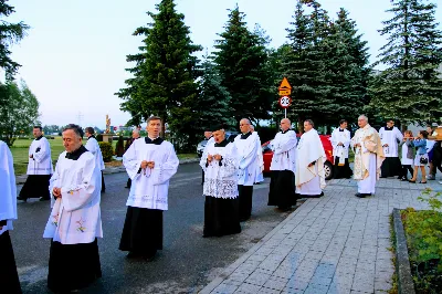 Mszy Świętej przewodniczył ks. Jerzy Buczek. Homilię wygłosił ks. Tomasz Bać. Śpiew prowadził chór Alba Cantans, którym dyrygowała Kornelia Ignas.