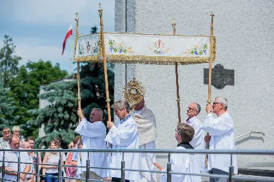 W niedzielę 3.06.2018 r. podczas Mszy Świętej o godz. 12.00 do grona chórzystów Pueri Cantores Resovienses zostało włączonych 16 chłopców.