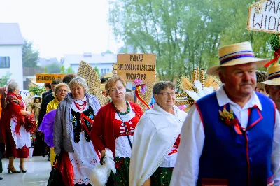 Jak co roku, w ostatnią niedzielę sierpnia w Rzeszowie odbyły się dożynki diecezjalne. Uroczystość była okazją dziękczynienia za tegoroczne plony, na które rolnicy z trudem pracowali przez cały rok. fot. Andrzej Kotowicz