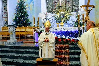 Mszy Świętej na zakończenie roku kalendarzowego i nabożeństwu dziękczynno-błagalnemu przewodniczył bp Jan Wątroba. fot. Andrzej Kotowicz