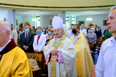 W niedzielę 7 czerwca podczas Mszy Świętej o godz. 12.00 we wspólnocie parafialnej dziękowaliśmy Panu Bogu za 60 lat kapłaństwa ks. inf. Stanisława Maca - pierwszego proboszcza i budowniczego naszej Katedry. fot. Joanna Prasoł, Andrzej Kotowicz