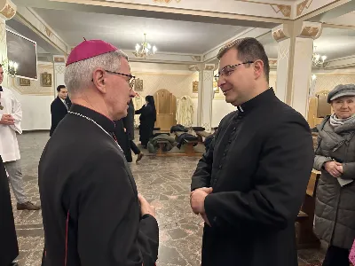 W liturgiczne wspomnienie św. Jana Apostoła (27.12) bp Jan Wątroba przewodniczył Mszy św. w katedrze rzeszowskiej. Eucharystię koncelebrowali abp Edward Nowak, bp Edward Białogłowski, bp Kazimierz Górny, a także ponad 60 kapłanów, którzy wraz z wiernymi modlili się w intencji Biskupa Rzeszowskiego z okazji jego imienin.