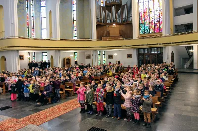 W dniach 19-21.02.2018 r. odbyły się w Katedrze Rzeszowskiej rekolekcje dla dzieci i młodzieży ze Szkoły Podstawowej nr 23 w Rzeszowie. Rekolekcje wygłosił ks. Dominik Kiełb, posługujący w parafii pw. Św. Michała Archanioła w Rzeszowie. Gościem specjalnym podczas rekolekcji był pan Andrzej Sondej - niewidomy od urodzenia organista z Kolbuszowej.