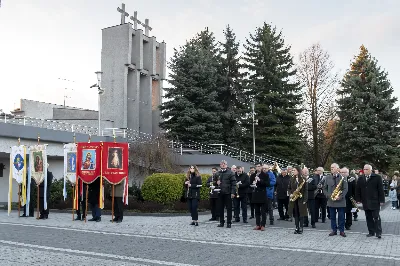 W Niedzielę Wielkanocną Mszy Świętej z procesją rezurekcyjną przewodniczył bp Edward Białogłowski.
fot. Joanna Prasoł