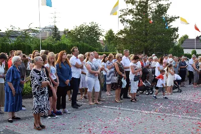 W piątek 8 czerwca obchodziliśmy Uroczystość Najświętszego Serca Pana Jezusa. Jest to nasze święto patronalne złączone z możliwością zyskania odpustu zupełnego. Uroczystej sumie odpustowej przewodniczył bp Kazimierz Górny. Kaznodzieją odpustowym był ks. Mieczysław Lignowski. fot. Joanna Prasoł