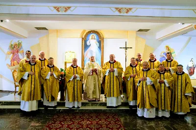 W niedzielę 7 czerwca podczas Mszy Świętej o godz. 12.00 we wspólnocie parafialnej dziękowaliśmy Panu Bogu za 60 lat kapłaństwa ks. inf. Stanisława Maca - pierwszego proboszcza i budowniczego naszej Katedry. fot. Joanna Prasoł, Andrzej Kotowicz