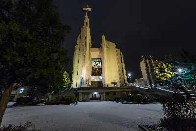 Pasterce w naszej Katedrze przewodniczył bp Jan Wątroba. Czuwanie przed Pasterką prowadziła młodzież naszej parafii. fot. Fotografiarzeszow