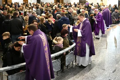 14 lutego 2018 r., w Środę Popielcową, bp Jan Wątroba przewodniczył Mszy św. w katedrze rzeszowskiej o godz. 18.00. W koncelebrze uczestniczyli m.in. infułaci: ks. Stanisław Mac i ks. Wiesław Szurek. Homilię wygłosił ks. Jacek Szczęch – wykładowca i prefekt Wyższego Seminarium Duchownego w Rzeszowie.