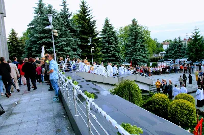 Mszy Świętej przewodniczył ks. Jerzy Buczek. Homilię wygłosił ks. Tomasz Bać. Śpiew prowadził chór Alba Cantans, którym dyrygowała Kornelia Ignas.