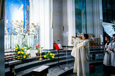 W czwartek (7 grudnia) w wigilię Niepokalanego Poczęcia NMP modliliśmy się śpiewem Akatystu ku czci Bogurodzicy. Śpiew prowadziła Katedralna Schola Liturgiczna pod dyrekcją ks. Juliana Wybrańca. Nabożeństwu przewodniczył ks. Jakub Oczkowicz.
fot. Tomasz Chrobak