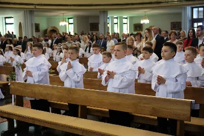 W piątek 8 czerwca obchodziliśmy Uroczystość Najświętszego Serca Pana Jezusa. Jest to nasze święto patronalne złączone z możliwością zyskania odpustu zupełnego. Uroczystej sumie odpustowej przewodniczył bp Kazimierz Górny. Kaznodzieją odpustowym był ks. Mieczysław Lignowski. fot. Joanna Prasoł