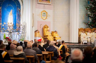 W poniedziałek 27 grudnia 2021 r. w naszej Katedrze duchowni i świeccy modlili się w intencji bpa Jana Wątroby w dniu imienin.  fot. Paulina Lęcznar