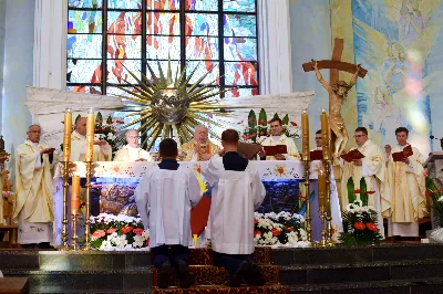 W piątek 8 czerwca obchodziliśmy Uroczystość Najświętszego Serca Pana Jezusa. Jest to nasze święto patronalne złączone z możliwością zyskania odpustu zupełnego. Uroczystej sumie odpustowej przewodniczył bp Kazimierz Górny. Kaznodzieją odpustowym był ks. Mieczysław Lignowski. fot. Joanna Prasoł