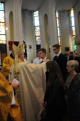 W sobotę 27.04.2019 r. podczas Mszy Świętej o godz.11.00 młodzież z Parafii Katedralnej oraz z parafii Matki Boskiej Częstochowskiej (Rzeszów-Drabinianka) otrzymała z rąk Ks. Bpa Jana Wątroby sakrament bierzmowania.