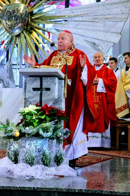 26 grudnia o godz. 12.00 Mszy Świętej w naszej Katedrze przewodniczył Ks. Bp Kazimierz Górny. Podczas Mszy Świętej śpiewał chór katedralny Pueri Cantores Resovienses. Po Mszy Świętej Ksiądz Biskup wraz z chórzystami dzielili się opłatkiem.
fot. Andrzej Kotowicz