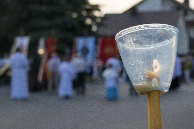 W sobotę 13 czerwca przeżywaliśmy uroczyste Nabożeństwo Fatimskie. Naszym modlitwom przewodniczył ks. Krzysztof Gołąbek - proboszcz naszej Katedry. Homilię wygłosił ks. dr Krzysztof Golas. O godz. 18.40 zostały przedstawione prośby i podziękowania do Matki Bożej Fatimskiej, w intencji których sprawowana była także Msza Święta. Po Mszy Świętej wyruszyła procesja z figurą Matki Bożej. Nabożeństwo zakończył Apel Jasnogórski.  fot. Joanna Prasoł