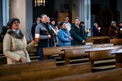 W czwartek (7 grudnia) w wigilię Niepokalanego Poczęcia NMP modliliśmy się śpiewem Akatystu ku czci Bogurodzicy. Śpiew prowadziła Katedralna Schola Liturgiczna pod dyrekcją ks. Juliana Wybrańca. Nabożeństwu przewodniczył ks. Jakub Oczkowicz.
fot. Tomasz Chrobak