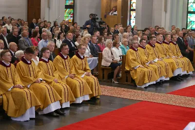 W niedzielę 7 czerwca podczas Mszy Świętej o godz. 12.00 we wspólnocie parafialnej dziękowaliśmy Panu Bogu za 60 lat kapłaństwa ks. inf. Stanisława Maca - pierwszego proboszcza i budowniczego naszej Katedry. fot. Joanna Prasoł, Andrzej Kotowicz