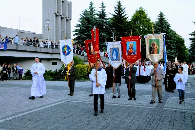 Mszy Świętej przewodniczył ks. Jerzy Buczek. Homilię wygłosił ks. Tomasz Bać. Śpiew prowadził chór Alba Cantans, którym dyrygowała Kornelia Ignas.