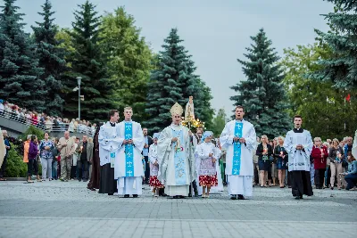 13 czerwca 2018 r. o godz 19.00 została odprawiona dziękczynna Msza Święta dziękczynna w 25 rocznicę koronacji figury Matki Bożej Fatimskiej w Katedrze Rzeszowskiej. Po Mszy Świętej odbyła się uroczysta procesja różańcowa. fot. Fotografiarzeszow