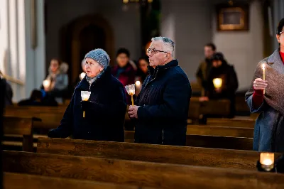 W czwartek (7 grudnia) w wigilię Niepokalanego Poczęcia NMP modliliśmy się śpiewem Akatystu ku czci Bogurodzicy. Śpiew prowadziła Katedralna Schola Liturgiczna pod dyrekcją ks. Juliana Wybrańca. Nabożeństwu przewodniczył ks. Jakub Oczkowicz.
fot. Tomasz Chrobak