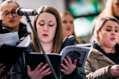 W czwartek (7 grudnia) w wigilię Niepokalanego Poczęcia NMP modliliśmy się śpiewem Akatystu ku czci Bogurodzicy. Śpiew prowadziła Katedralna Schola Liturgiczna pod dyrekcją ks. Juliana Wybrańca. Nabożeństwu przewodniczył ks. Jakub Oczkowicz.
fot. Tomasz Chrobak