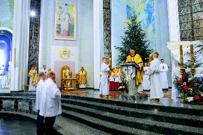 Pasterce w naszej Katedrze przewodniczył bp Jan Wątroba.  fot. Andrzej Kotowicz