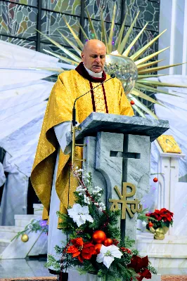 Pasterce w naszej Katedrze przewodniczył bp Jan Wątroba.  fot. Andrzej Kotowicz