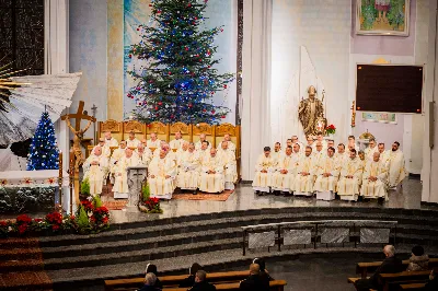 W poniedziałek 27 grudnia 2021 r. w naszej Katedrze duchowni i świeccy modlili się w intencji bpa Jana Wątroby w dniu imienin.  fot. Paulina Lęcznar