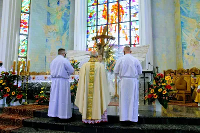 W niedzielę 7 czerwca podczas Mszy Świętej o godz. 12.00 we wspólnocie parafialnej dziękowaliśmy Panu Bogu za 60 lat kapłaństwa ks. inf. Stanisława Maca - pierwszego proboszcza i budowniczego naszej Katedry. fot. Joanna Prasoł, Andrzej Kotowicz