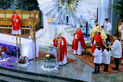 26 grudnia o godz. 12.00 Mszy Świętej w naszej Katedrze przewodniczył Ks. Bp Kazimierz Górny. Podczas Mszy Świętej śpiewał chór katedralny Pueri Cantores Resovienses. Po Mszy Świętej Ksiądz Biskup wraz z chórzystami dzielili się opłatkiem.
fot. Andrzej Kotowicz