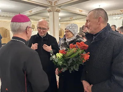 W liturgiczne wspomnienie św. Jana Apostoła (27.12) bp Jan Wątroba przewodniczył Mszy św. w katedrze rzeszowskiej. Eucharystię koncelebrowali abp Edward Nowak, bp Edward Białogłowski, bp Kazimierz Górny, a także ponad 60 kapłanów, którzy wraz z wiernymi modlili się w intencji Biskupa Rzeszowskiego z okazji jego imienin.