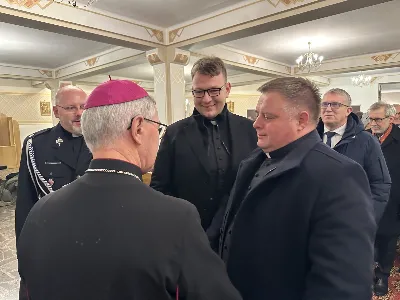 W liturgiczne wspomnienie św. Jana Apostoła (27.12) bp Jan Wątroba przewodniczył Mszy św. w katedrze rzeszowskiej. Eucharystię koncelebrowali abp Edward Nowak, bp Edward Białogłowski, bp Kazimierz Górny, a także ponad 60 kapłanów, którzy wraz z wiernymi modlili się w intencji Biskupa Rzeszowskiego z okazji jego imienin.