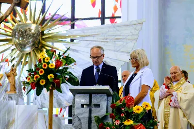 W niedzielę 7 czerwca podczas Mszy Świętej o godz. 12.00 we wspólnocie parafialnej dziękowaliśmy Panu Bogu za 60 lat kapłaństwa ks. inf. Stanisława Maca - pierwszego proboszcza i budowniczego naszej Katedry. fot. Joanna Prasoł, Andrzej Kotowicz