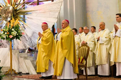 We wtorek 7 września w ramach Sympozjum Wykładowców Liturgiki na Wydziałach Teologicznych i w Wyższych Seminariach Duchownych, które w dniach 7-9 września odbywało się w Rzeszowie, została odprawiona Msza Święta w naszej Katedrze, której przewodniczył bp Jan Wątroba. fot. Andrzej Kotowicz