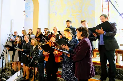 W liturgiczne święto św. Jana Apostoła i Ewangelisty, w katedrze rzeszowskiej duchowni i świeccy modlili się w intencji bp. Jana Wątroby. Eucharystię, której przewodniczył Solenizant, koncelebrowali: bp Kazimierz Górny, bp Edward Białogłowski oraz 56 księży.  fot. Dariusz Kamiński (https://fotografiarzeszow.com.pl)