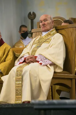 W niedzielę 7 czerwca podczas Mszy Świętej o godz. 12.00 we wspólnocie parafialnej dziękowaliśmy Panu Bogu za 60 lat kapłaństwa ks. inf. Stanisława Maca - pierwszego proboszcza i budowniczego naszej Katedry. fot. Joanna Prasoł, Andrzej Kotowicz