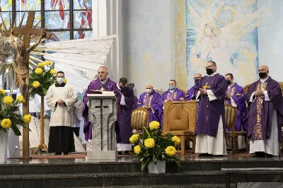 W środę 4 listopada o godz. 15.00 miała miejsce eksporta śp. ks. inf. Stanisława Maca. Mszy Świętej przewodniczył bp Stanisław Jamrozek, homilię wygłosił ks. Marek Pieńkowski.