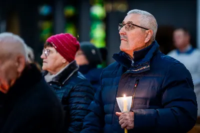 W czwartek (7 grudnia) w wigilię Niepokalanego Poczęcia NMP modliliśmy się śpiewem Akatystu ku czci Bogurodzicy. Śpiew prowadziła Katedralna Schola Liturgiczna pod dyrekcją ks. Juliana Wybrańca. Nabożeństwu przewodniczył ks. Jakub Oczkowicz.
fot. Tomasz Chrobak