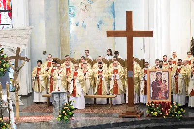 29 listopada 2022 r. w uroczystość Jezusa Chrystusa Króla Wszechświata obchodzony był Światowy Dzień Młodzieży na szczeblu diecezjalnym. Ponad 1200 młodych z całej diecezji, a także członkowie Katolickiego Stowarzyszenia Młodzieży i Akcji Katolickiej z okazji swojego patronalnego święta spotkali się w kościele katedralnym w Rzeszowie. Eucharystii przewodniczył bp Jan Wątroba. Po liturgii uczestnicy uroczystości przeszli ulicami miasta w radosnym korowodzie, by spotkać się w siedzibie Uniwersytetu Rzeszowskiego na wspólnej agapie i modlitwie.