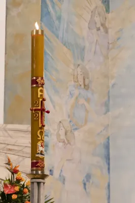 16 kwietnia 2022 r. bp Jan Wątroba przewodniczył liturgii Wigilii Paschalnej w naszej Katedrze. Podczas Mszy Świętej trzy osoby: Justyna, Anna i Nikola przyjęły sakrament chrztu, bierzmowania i Eucharystii.
fot. Joanna Prasoł
