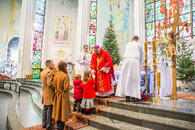 26 grudnia o godz. 12.00 Mszy Świętej w naszej Katedrze przewodniczył Ks. Bp Edward Białogłowski. Podczas Mszy Świętej śpiewał chór katedralny Pueri Cantores Resovienses. Po Mszy Świętej Ksiądz Biskup wraz z chórzystami dzielili się opłatkiem. fot. Fotografiarzeszow